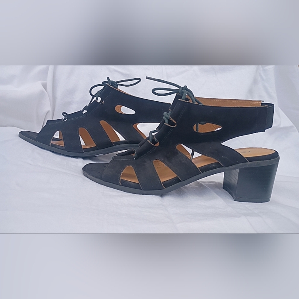Torrid Black Suede Lace-Up Block Heel Cutout Sandals 9W - Picture 3 of 7